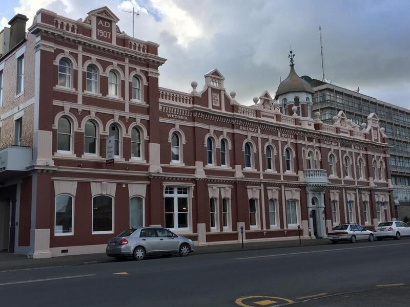 Victoria Railway Hotel Invercargill Bagian luar foto