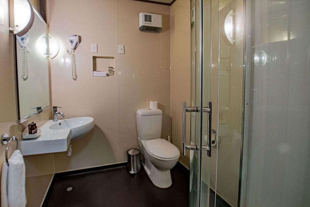 Victoria Railway Hotel Invercargill Bagian luar foto
