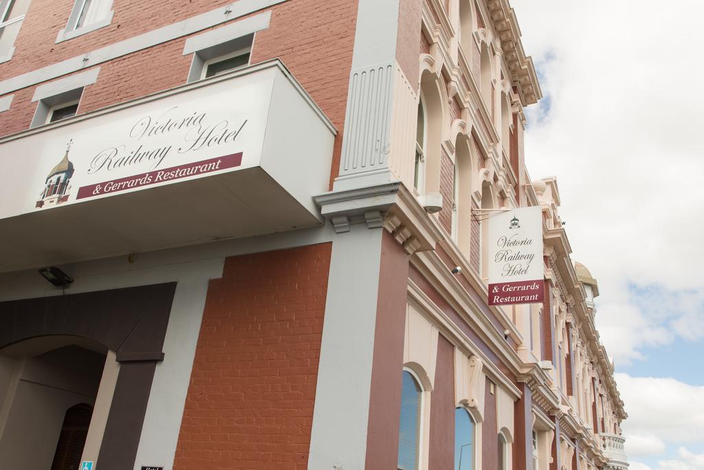 Victoria Railway Hotel Invercargill Bagian luar foto