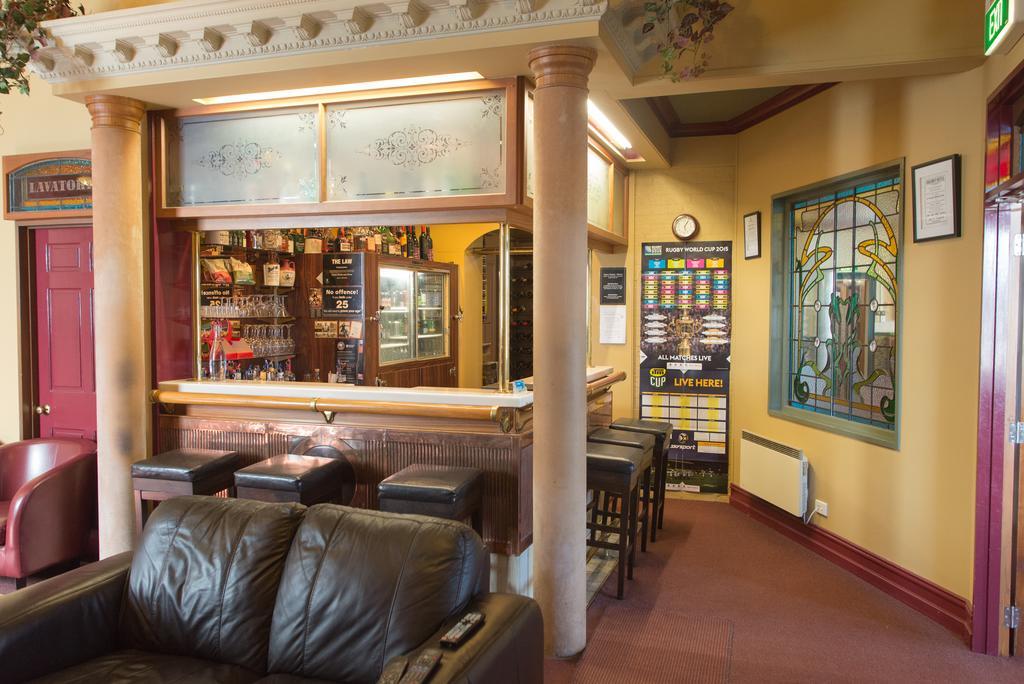 Victoria Railway Hotel Invercargill Bagian luar foto