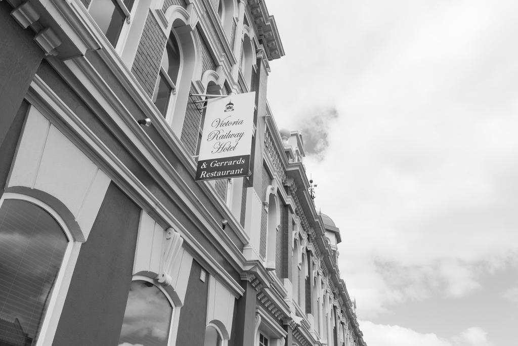 Victoria Railway Hotel Invercargill Bagian luar foto