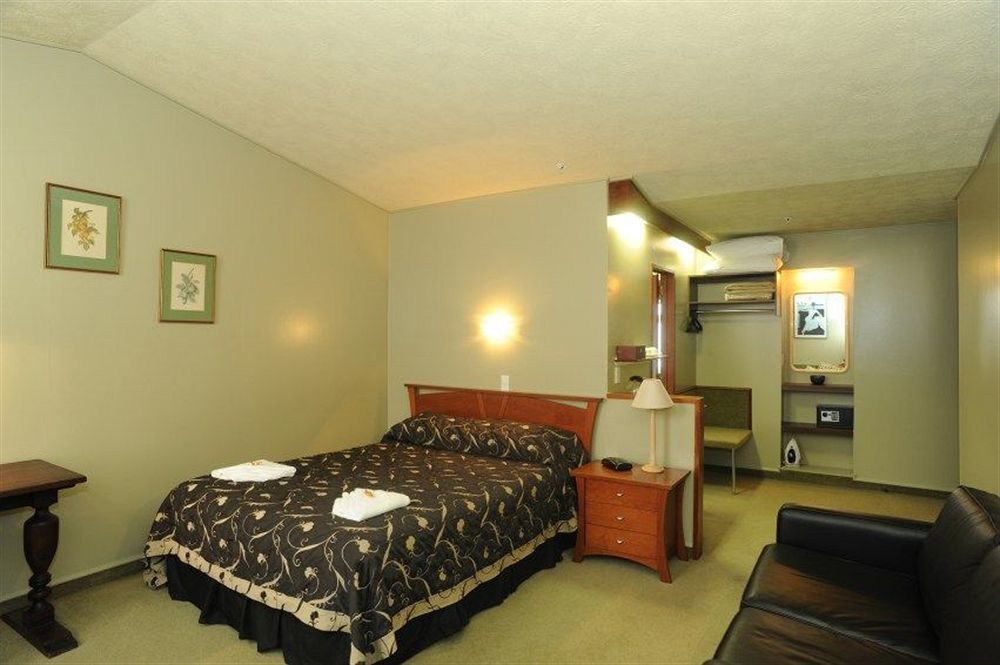 Victoria Railway Hotel Invercargill Bagian luar foto
