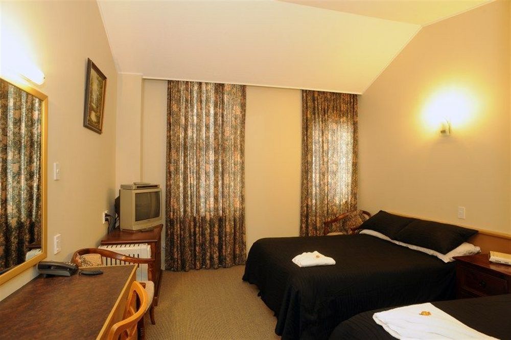 Victoria Railway Hotel Invercargill Bagian luar foto